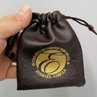 O presente de couro macio do cordão da tela do plutônio de Brown 9x12cm ensaca com logotipo do ouro